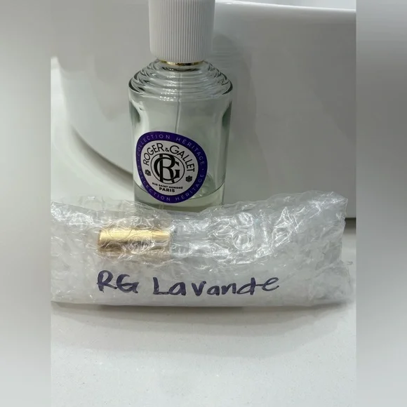 Roger & Gallet Lavande Royale Decant - Picture 7 of 8